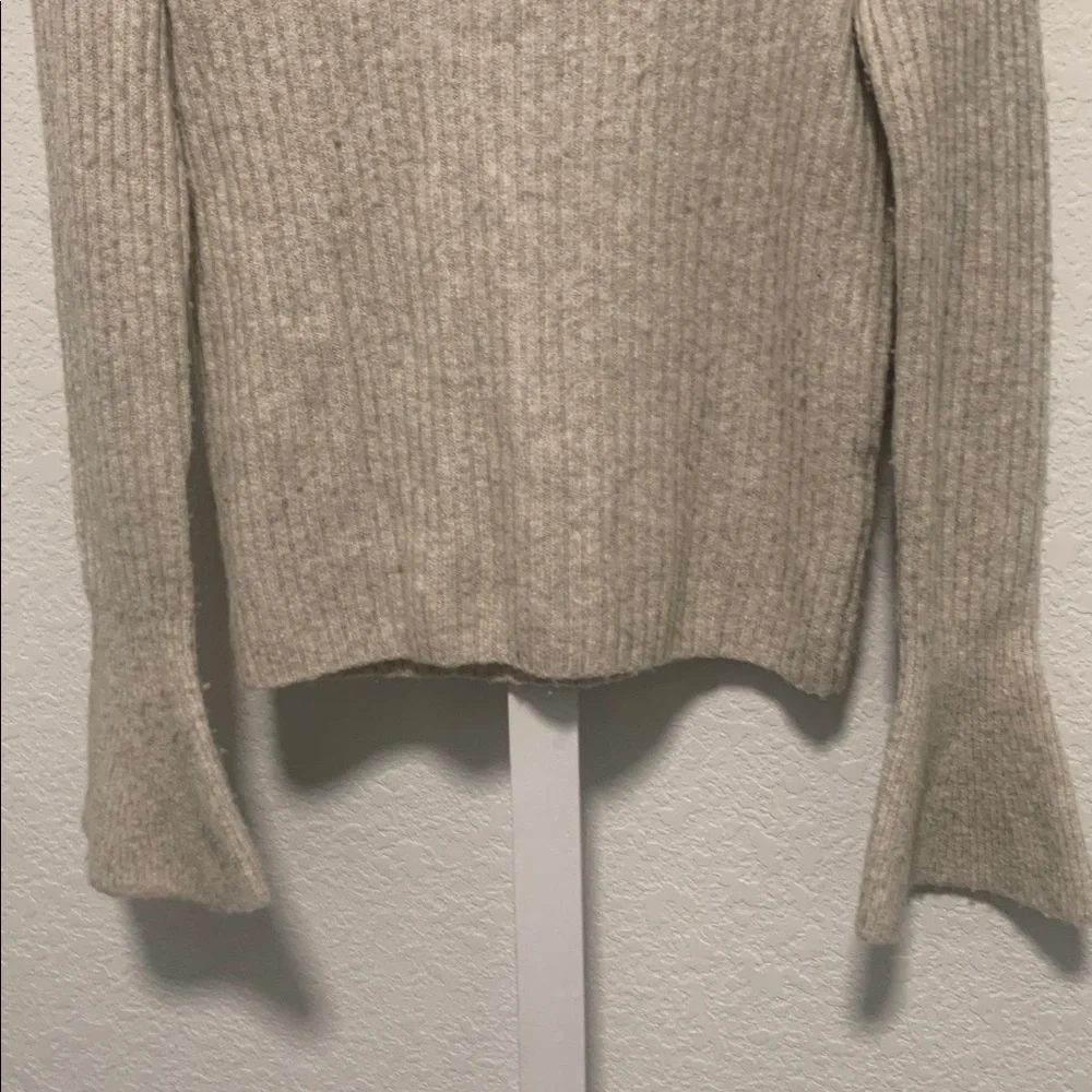 Madewell Cream Bell Sleeve Wool Blend Sweater Size XS - Picture 4 of 7